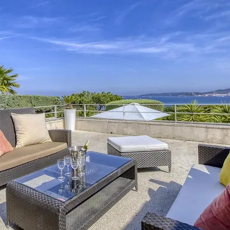 De 260 M2 Vue Spectaculaire 180 Degres *